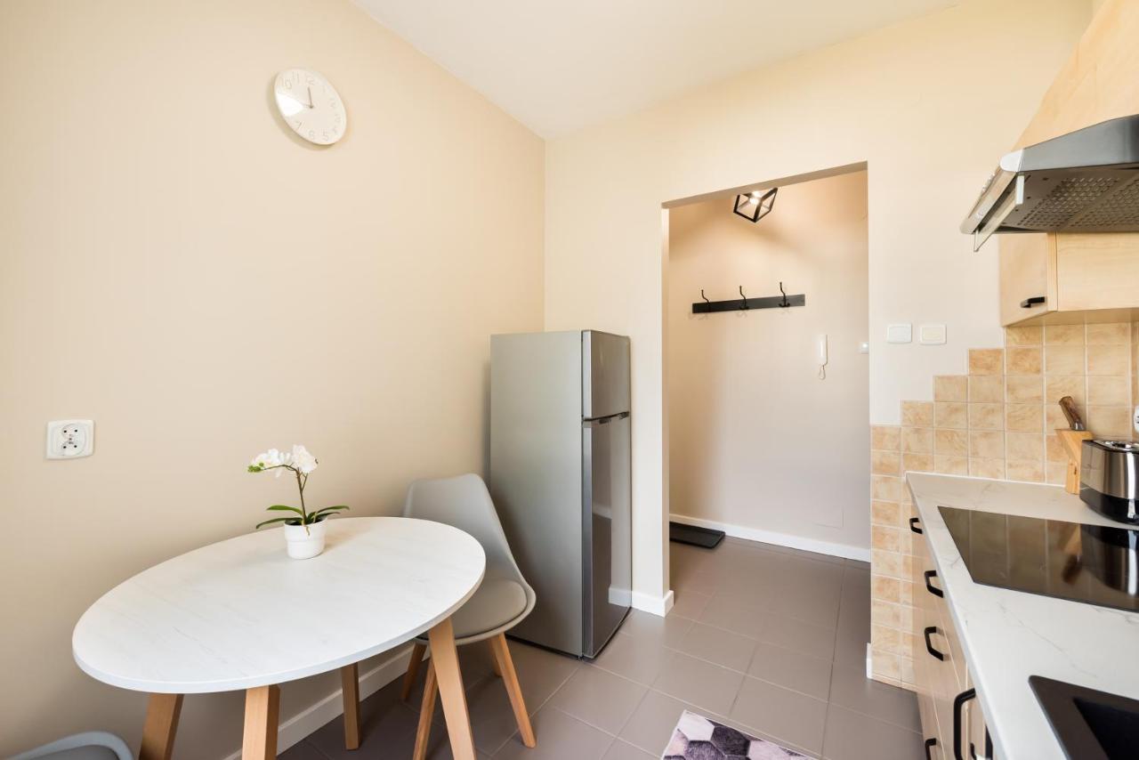 Ursus Pleasant Apartment Warsaw Ngoại thất bức ảnh